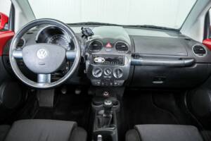 Image 7/50 de Volkswagen New Beetle 2.0 (2006)