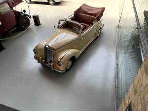 Image 12/36 de Mercedes-Benz 220 Cabriolet B (1952)