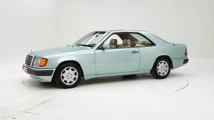 Bild 1/15 von Mercedes-Benz 300 CE (1992)