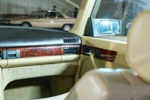 Bild 28/43 von Mercedes-Benz 380 SE (1984)