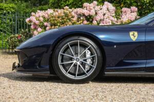 Image 14/50 of Ferrari 812 Superfast (2020)