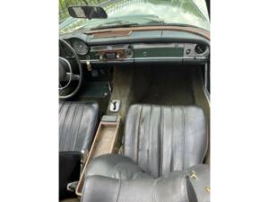 Image 46/50 of Mercedes-Benz 280 SL (1968)