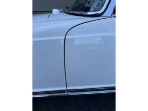 Bild 34/50 von Mercedes-Benz 280 SL (1969)