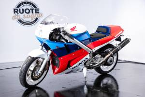 Image 45/48 of Honda DUMMY (1997)