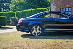 Bild 12/37 von Mercedes-Benz CL 600 (2007)