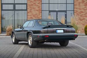 Image 22/55 de Jaguar XJS 6.0 (1994)