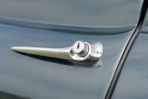 Image 19/25 de Jaguar Type E 4.2 (1964)