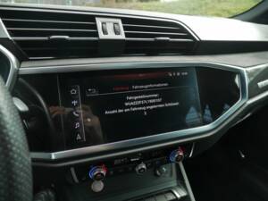 Bild 41/45 von Audi RS Q3 (1900)