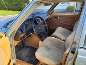 Bild 10/10 von Mercedes-Benz 280 E (1982)