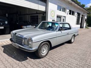 Image 45/61 of Mercedes-Benz 280 CE (1974)