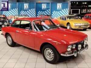 Bild 8/79 von Alfa Romeo 2000 GT Veloce (1971)