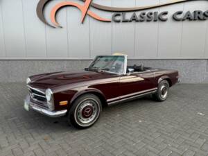 Image 6/36 de Mercedes-Benz 280 SL (1969)