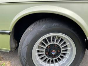 Image 21/100 de BMW 528i (1980)