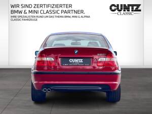 Image 2/57 of BMW 320i (2002)