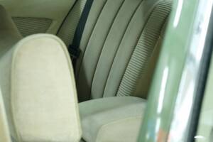 Image 31/50 de Mercedes-Benz 450 SEL 6,9 (1975)