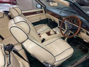Imagen 10/14 de Aston Martin V8 Vantage Volante X-Pack (1989)