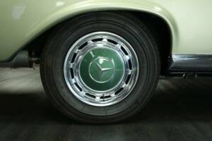 Image 30/30 de Mercedes-Benz 280 SE (1970)