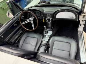 Image 16/34 of Chevrolet Corvette Sting Ray Convertible (1965)