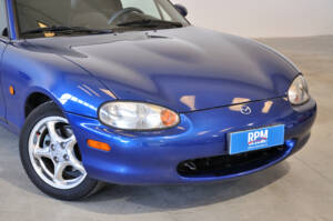 Bild 4/47 von Mazda MX-5 1.8 (1999)