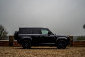 Image 46/50 de Land Rover Defender 110 V8 &quot;Bond Edition&quot; (2021)