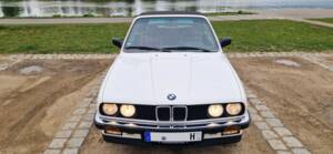 Immagine 2/19 di BMW 325i (1987)