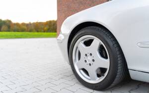 Image 11/45 of Mercedes-Benz S 55 AMG (2000)