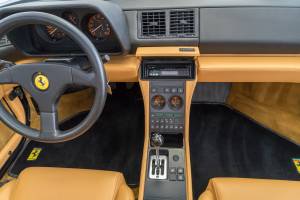 Image 18/20 of Ferrari 348 Spider (1994)