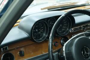 Image 26/50 of Mercedes-Benz 300 SEL 3.5 (1972)