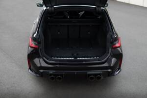 Image 15/32 of BMW M3 Competition Touring xDrive (2024)