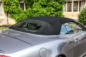Image 16/41 of Jaguar XK (2013)
