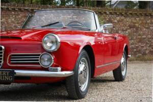 Image 33/50 of Alfa Romeo 2600 Spider (1962)