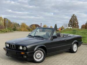Bild 1/8 von BMW 318i (1991)
