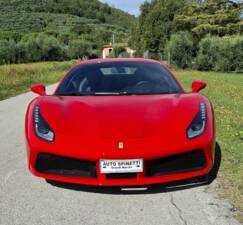 Bild 4/9 von Ferrari 488 GTB (2017)