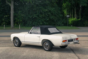 Image 20/60 of Mercedes-Benz 230 SL (1967)