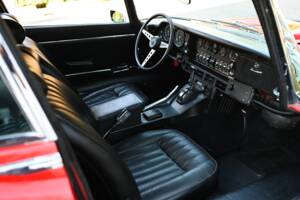Immagine 30/39 di Jaguar E-Type V12 (2+2) (1973)