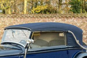 Image 13/50 of Mercedes-Benz 230 Cabriolet A (1939)