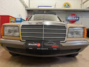 Afbeelding 3/20 van Mercedes-Benz 280 SE (1983)