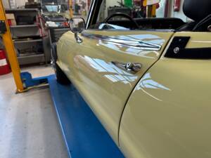 Image 19/74 de Jaguar Type E V12 (1973)