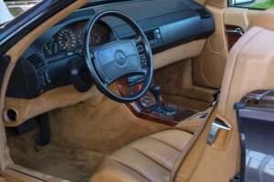 Image 20/50 of Mercedes-Benz 500 SL (1990)