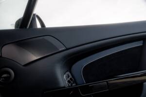 Bild 71/77 von Aston Martin V12 Vantage AMR (2018)