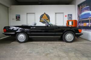 Image 30/38 de Mercedes-Benz 560 SL (1987)