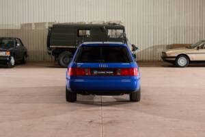 Image 18/113 of Audi S6 Plus Avant (1996)