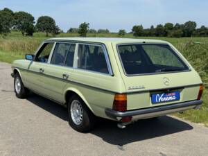 Bild 14/21 von Mercedes-Benz 300 TD (1978)