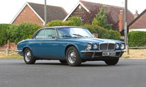 Bild 1/21 von Daimler Double Six (1978)