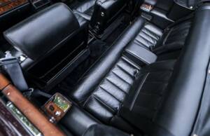 Image 32/37 of Bentley Corniche I (1978)