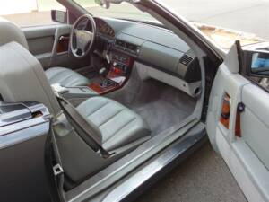 Image 68/96 of Mercedes-Benz 300 SL (1992)