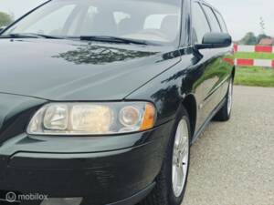 Imagen 13/40 de Volvo V 70 2.4 (2005)
