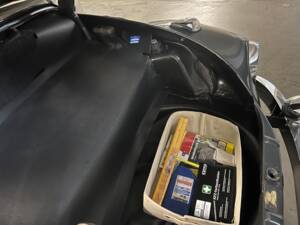 Image 24/63 of Volkswagen Beetle 1302 LS (1971)
