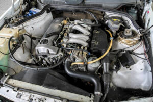 Image 37/50 de Mercedes-Benz 190 D (1986)