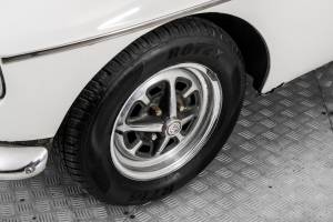 Imagen 26/50 de MG MGB GT (1974)